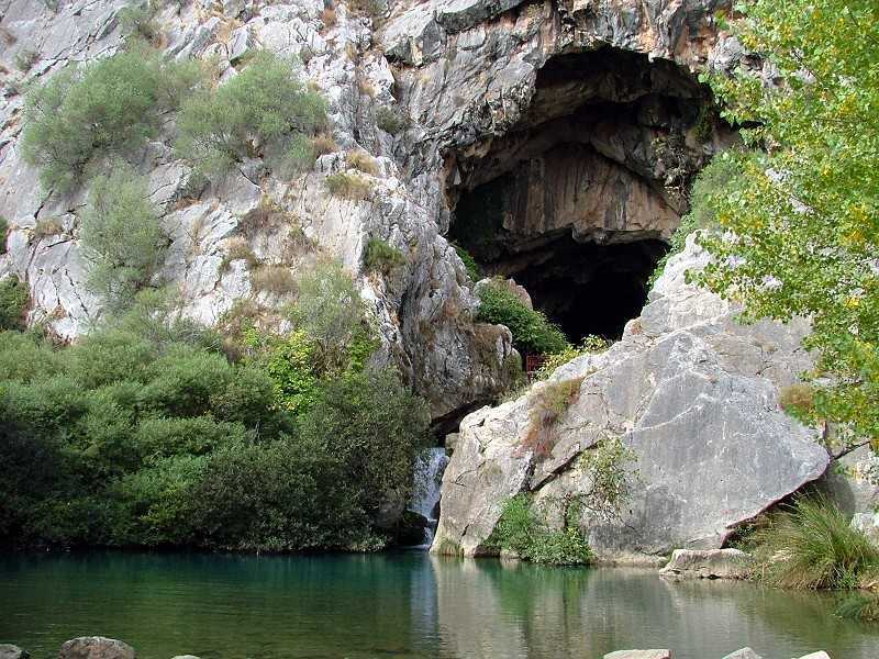 3B-Paleoclimatología continental a partir de cuevas y humedales de Andalucía.